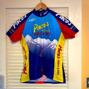 Louis Garneau road bike / mountain bike women’s top size small.